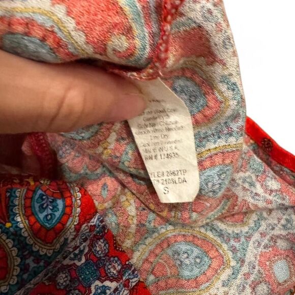 Vintage Red Paisley Tank- Y2K- Made in USA - Size Small - Picture 6 of 6